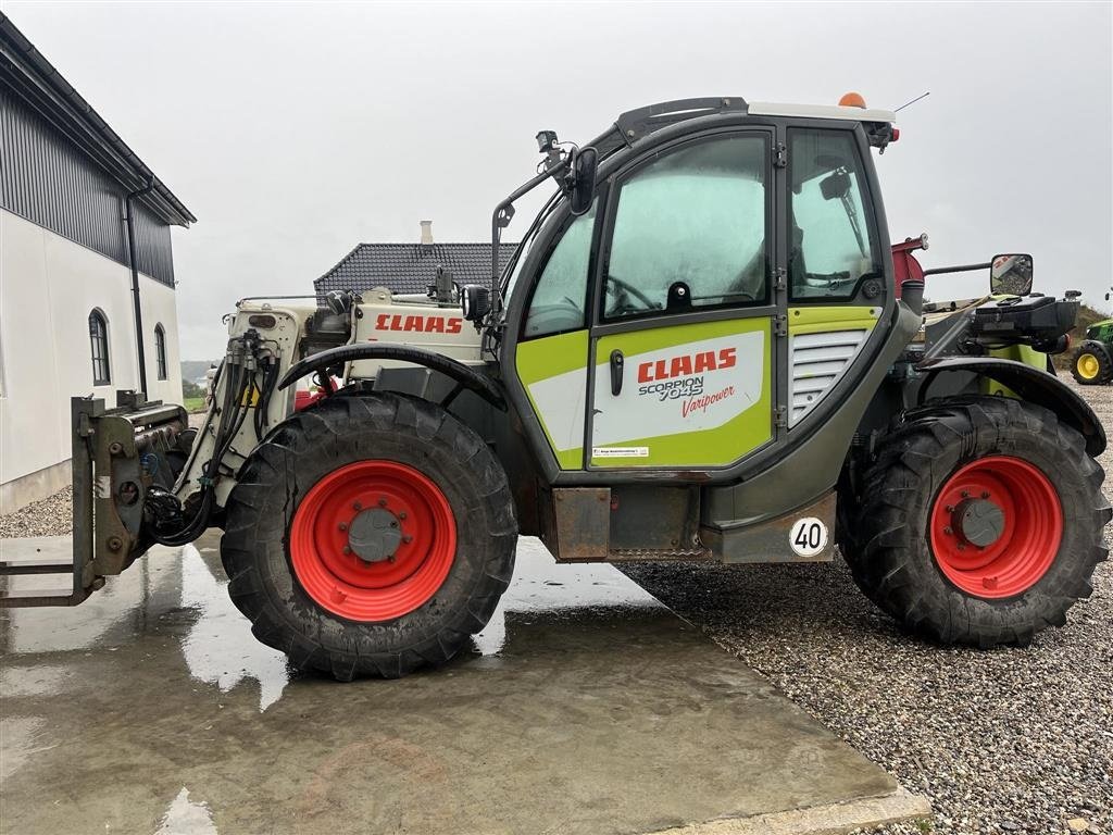 Teleskoplader типа CLAAS SCORPION 7045, Gebrauchtmaschine в Mariager (Фотография 7)