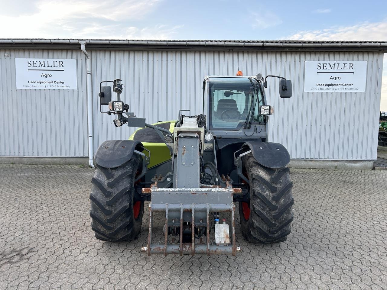 Teleskoplader des Typs CLAAS SCORPION 7050, Gebrauchtmaschine in Bramming (Bild 2)