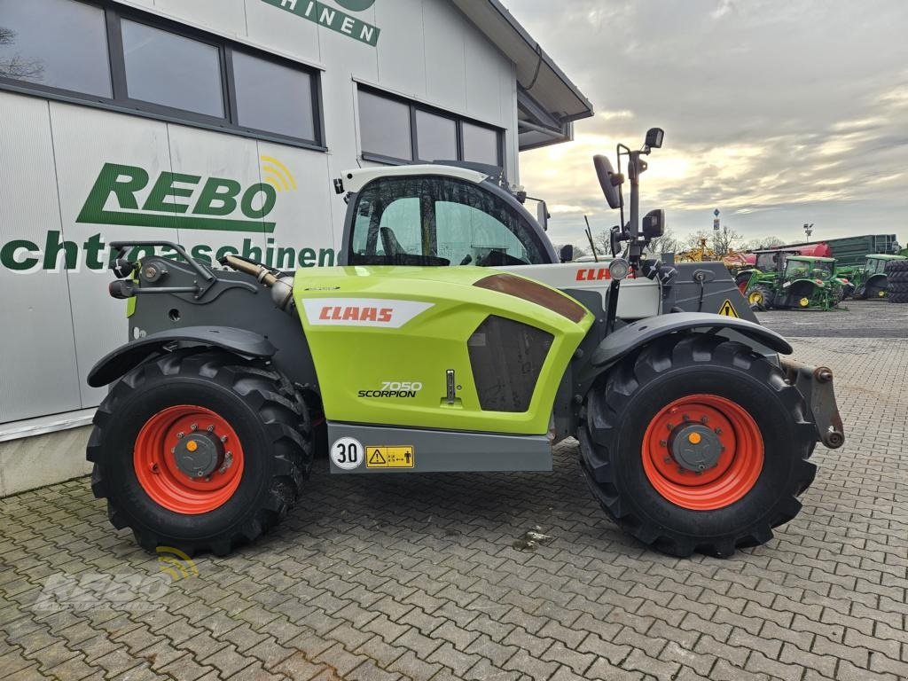 Teleskoplader des Typs CLAAS Scorpion 7050, Gebrauchtmaschine in Neuenkirchen-Vörden (Bild 4)