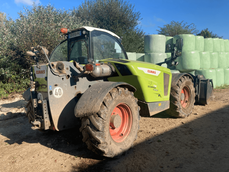 Teleskoplader van het type CLAAS SCORPION 736 VPWR S5 BUSINESS, Gebrauchtmaschine in PONTIVY (Foto 1)