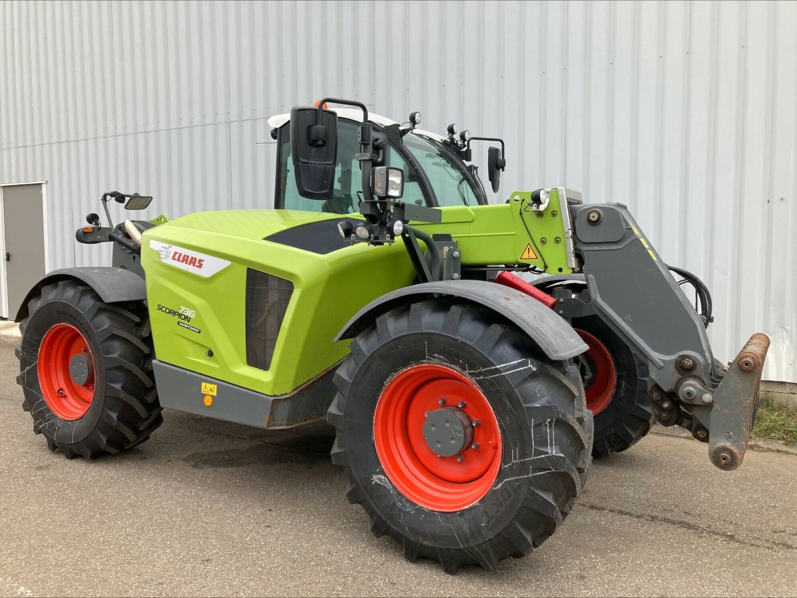 Teleskoplader a típus CLAAS SCORPION 736, Gebrauchtmaschine ekkor: CHEMINOT (Kép 2)