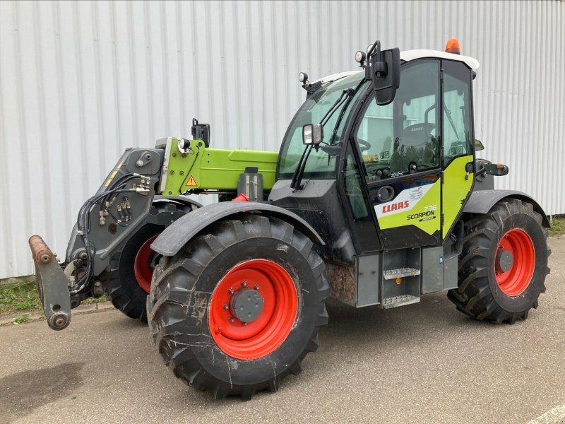 Teleskoplader des Typs CLAAS SCORPION 736, Gebrauchtmaschine in CHEMINOT (Bild 1)