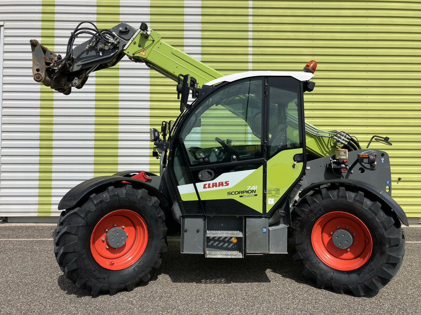 Teleskoplader del tipo CLAAS SCORPION 741 VP, Gebrauchtmaschine en ailias (Imagen 1)