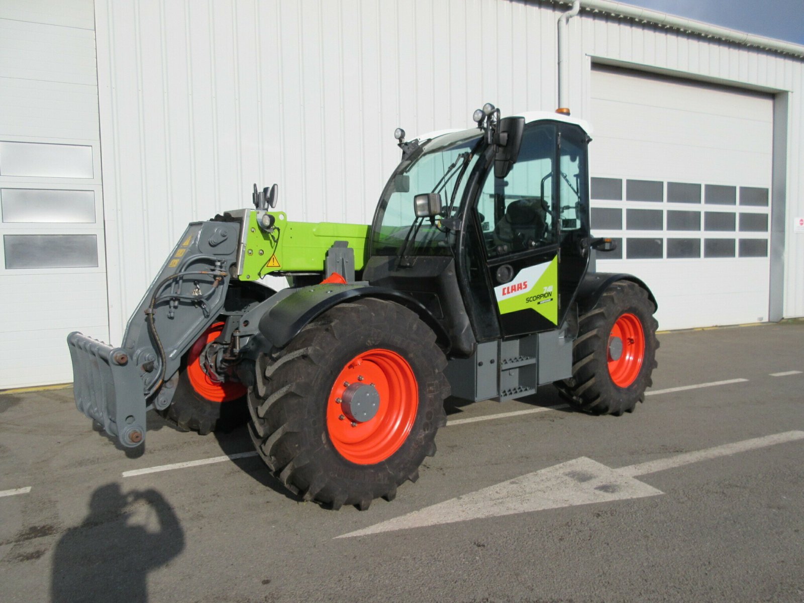 Teleskoplader du type CLAAS SCORPION 741 VPWR S5 ADVANCE, Gebrauchtmaschine en PLOUIGNEAU (Photo 1)