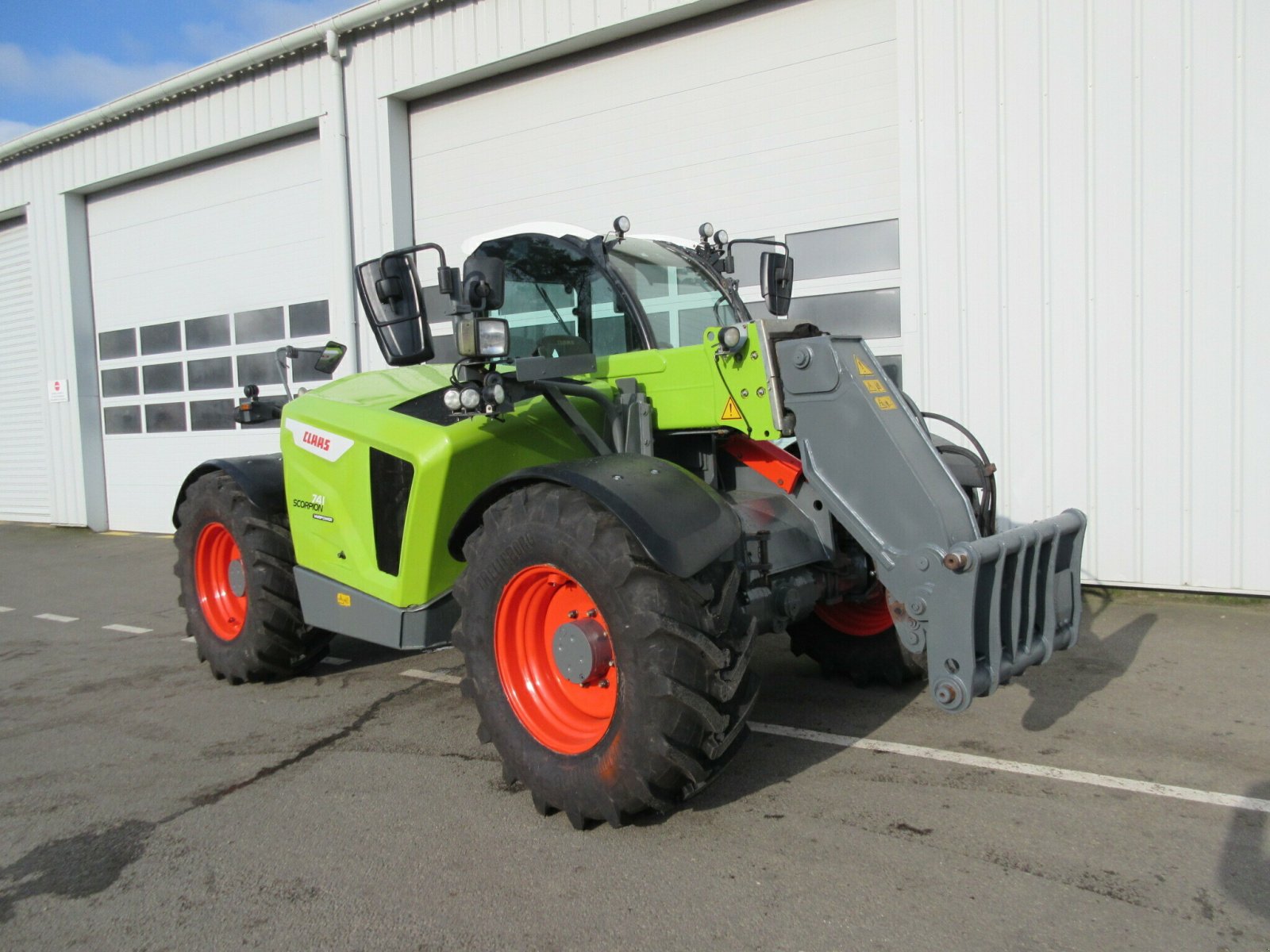 Teleskoplader des Typs CLAAS SCORPION 741 VPWR S5 ADVANCE, Gebrauchtmaschine in PLOUIGNEAU (Bild 3)