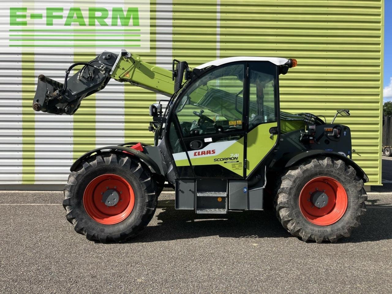 Teleskoplader du type CLAAS scorpion 741, Gebrauchtmaschine en AILLAS (33 - GIRONDE) (Photo 1)