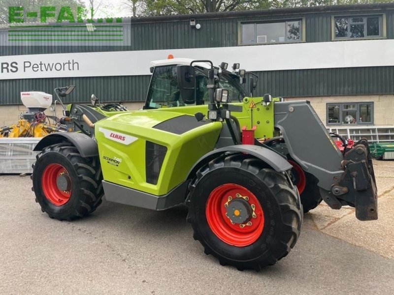 Teleskoplader от тип CLAAS SCORPION 746, Gebrauchtmaschine в PETWORTH (Снимка 1)