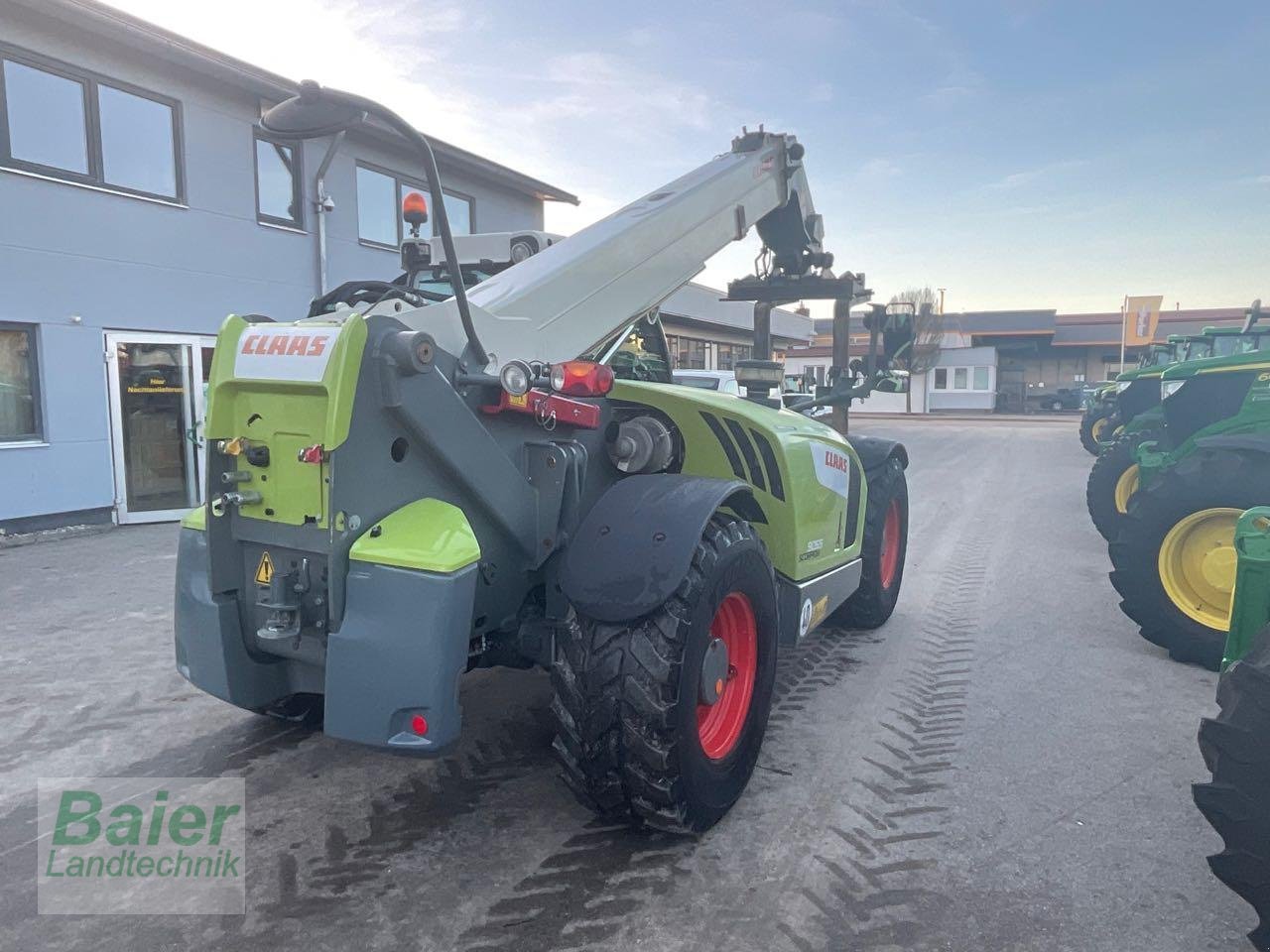 Teleskoplader del tipo CLAAS SCORPION 9055, Gebrauchtmaschine In OBERNDORF-HOCHMOESSINGEN (Immagine 3)