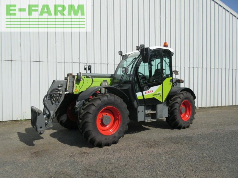 Teleskoplader van het type CLAAS telescopique scorpion 1033, Gebrauchtmaschine in PLOUIGNEAU (Foto 1)