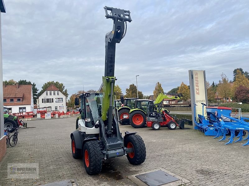 Teleskoplader des Typs CLAAS Torion 738 T, Sinus, 40 km/h, Technikjahr 2024, Gebrauchtmaschine in Asendorf (Bild 3)