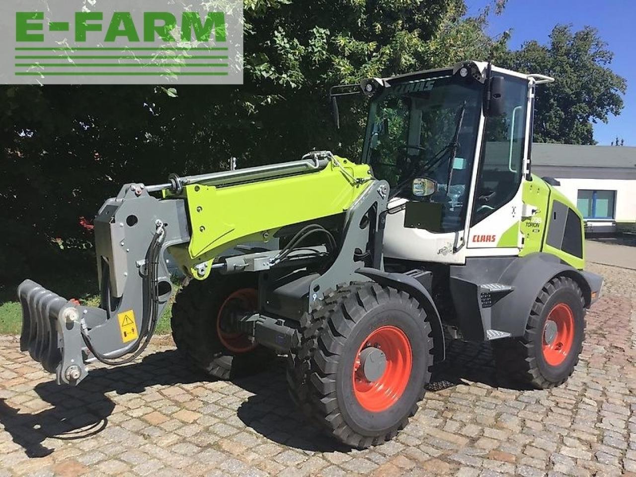 Teleskoplader of the type CLAAS torion 738 t sinus, Gebrauchtmaschine in NEUENDORF AM SPECK (Picture 1)