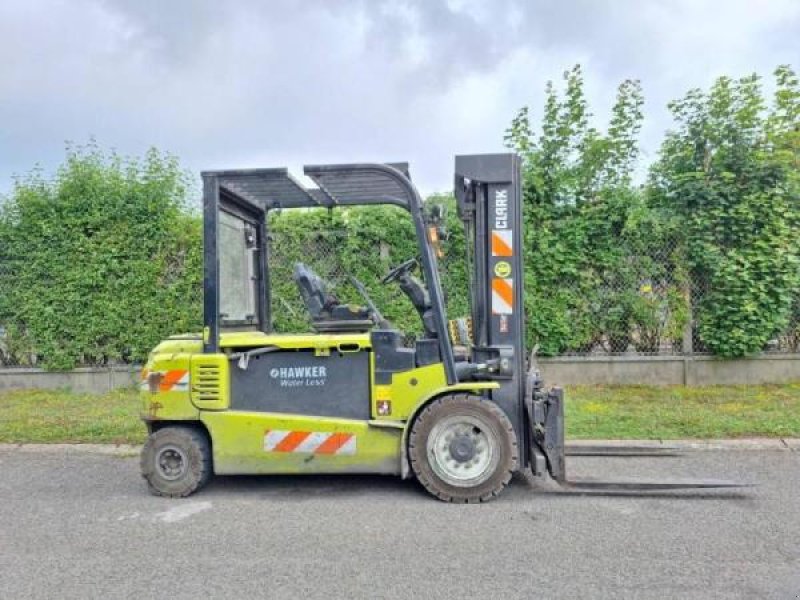 Teleskoplader del tipo Clark GEX40, Gebrauchtmaschine en senlis (Imagen 5)