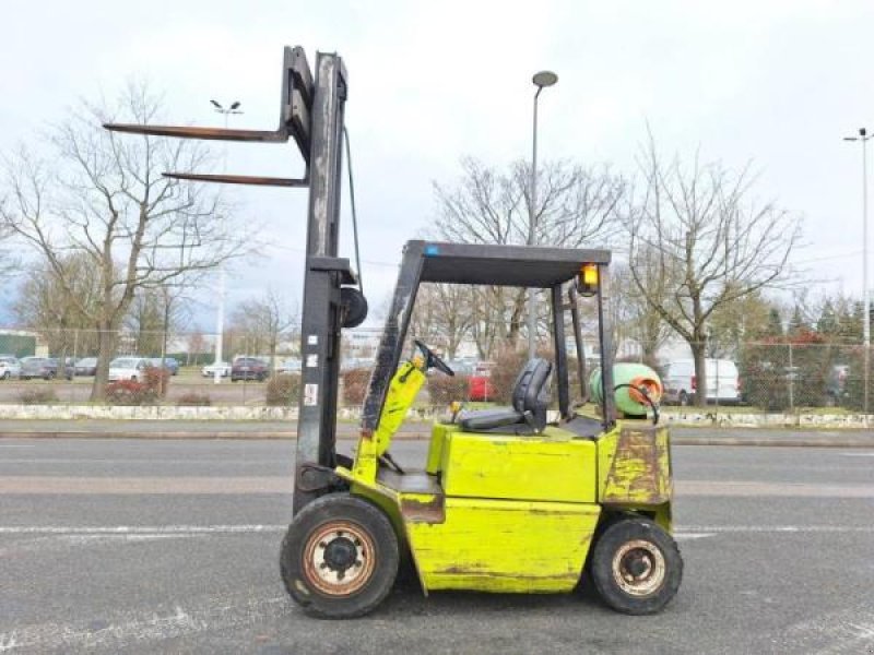 Teleskoplader Türe ait Clark GPM15N, Gebrauchtmaschine içinde senlis (resim 5)