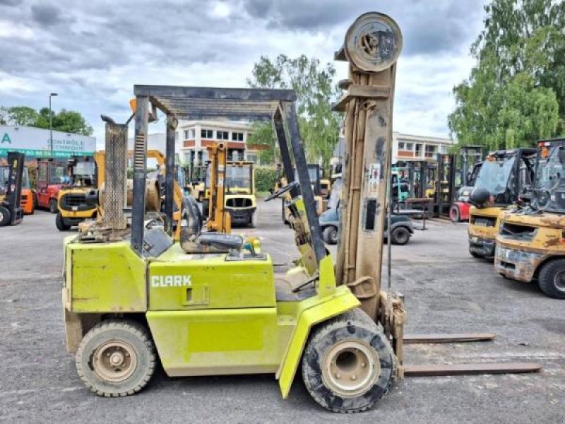 Teleskoplader del tipo Clark GPM30, Gebrauchtmaschine en senlis (Imagen 5)