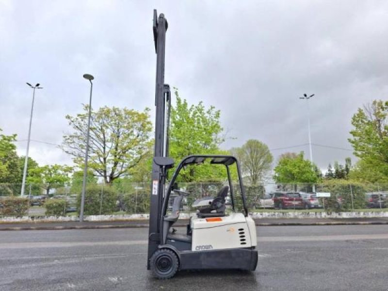 Teleskoplader van het type Crown SC5340-1.6, Gebrauchtmaschine in senlis (Foto 10)