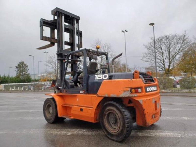 Teleskoplader del tipo Doosan D1808-S, Gebrauchtmaschine en senlis (Imagen 7)