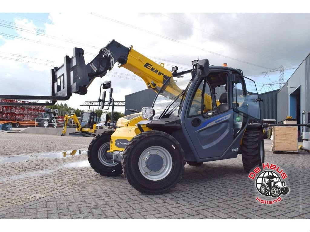 Teleskoplader van het type Eurotrac TH25.6, Neumaschine in MIJNSHEERENLAND (Foto 2)