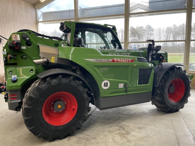 Teleskoplader of the type Fendt Cargo T740, Gebrauchtmaschine in Grindsted (Picture 1)