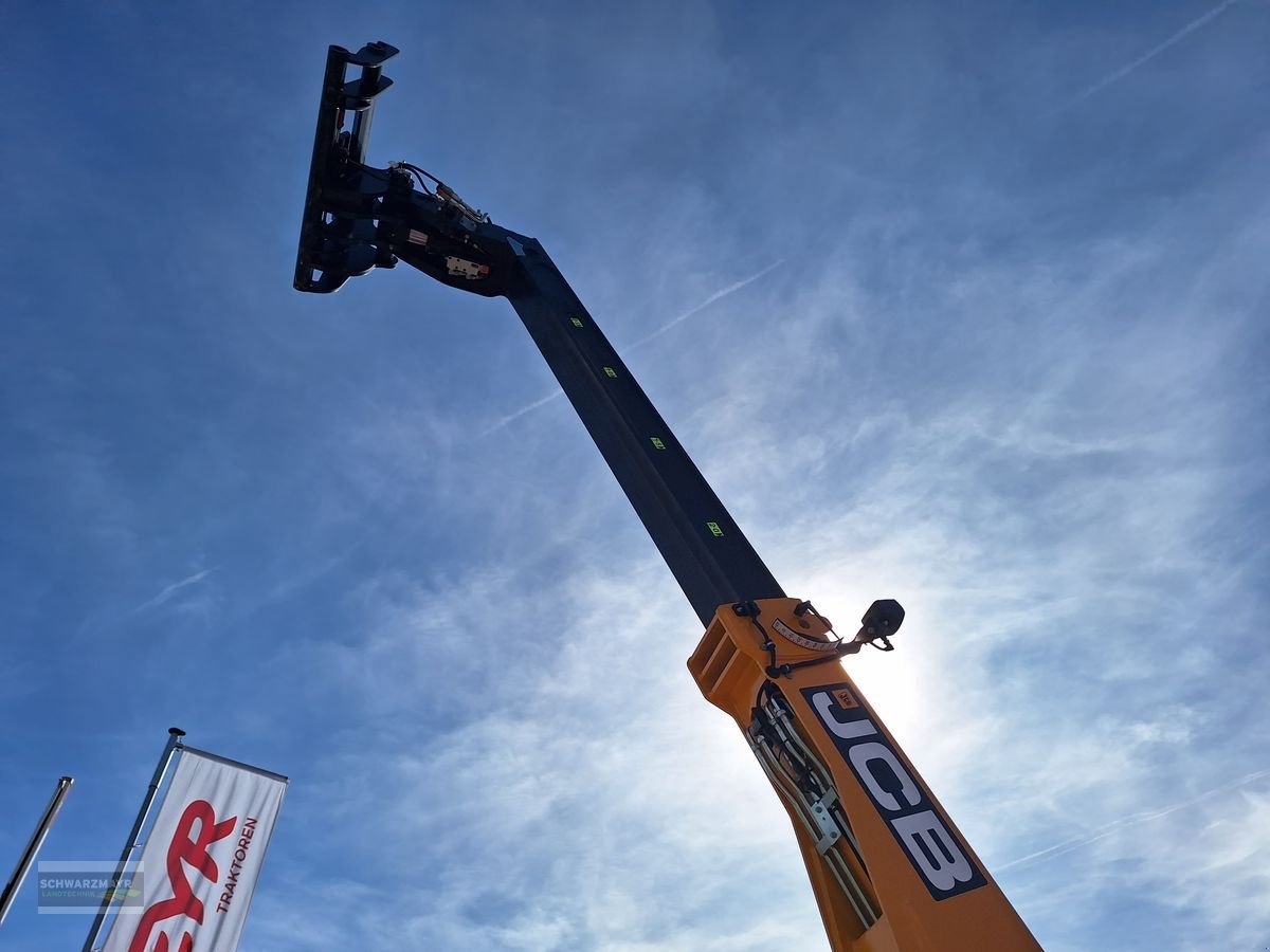 Teleskoplader van het type JCB 525-60 AGRI PLUS T5, Neumaschine in Aurolzmünster (Foto 18)