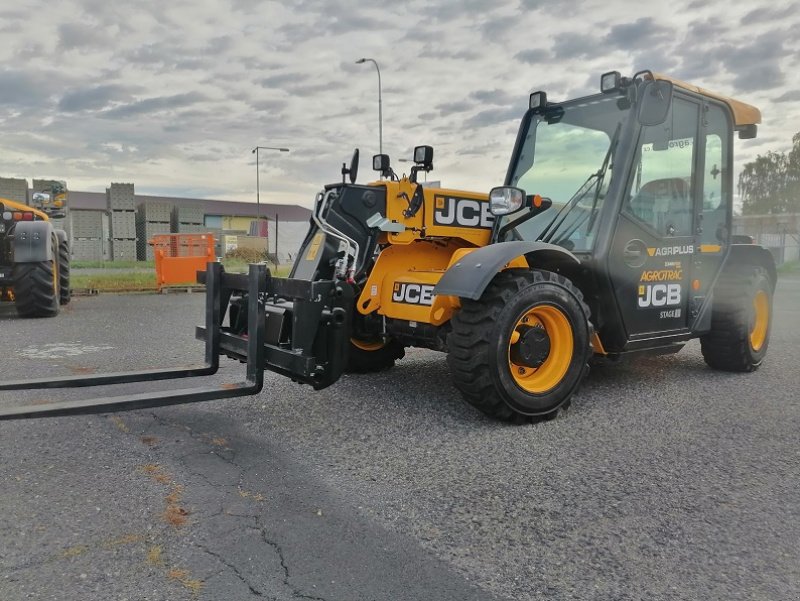 Teleskoplader от тип JCB 525-60 Agri Plus, Gebrauchtmaschine в Roudnice nad Labem (Снимка 1)