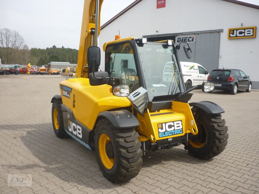 Teleskoplader typu JCB 525-60 E  (BLE Förderfähig mit 20 %), Gebrauchtmaschine w Pegnitz (Zdjęcie 4)