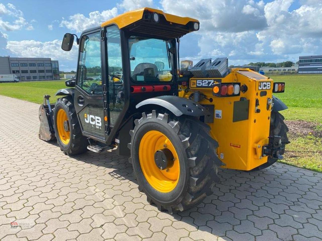 Teleskoplader van het type JCB 527-58 AGRI-PLUS MIT ANBAUGERÄTEN, Gebrauchtmaschine in Oyten (Foto 5)