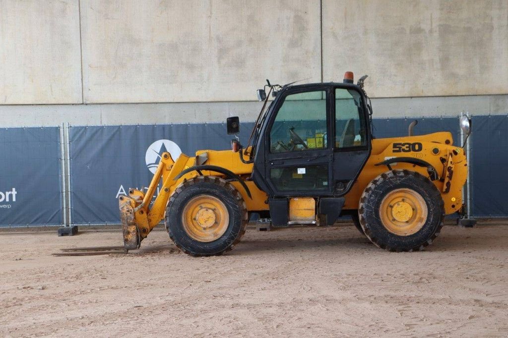 Teleskoplader du type JCB 530-70, Gebrauchtmaschine en Antwerpen (Photo 2)