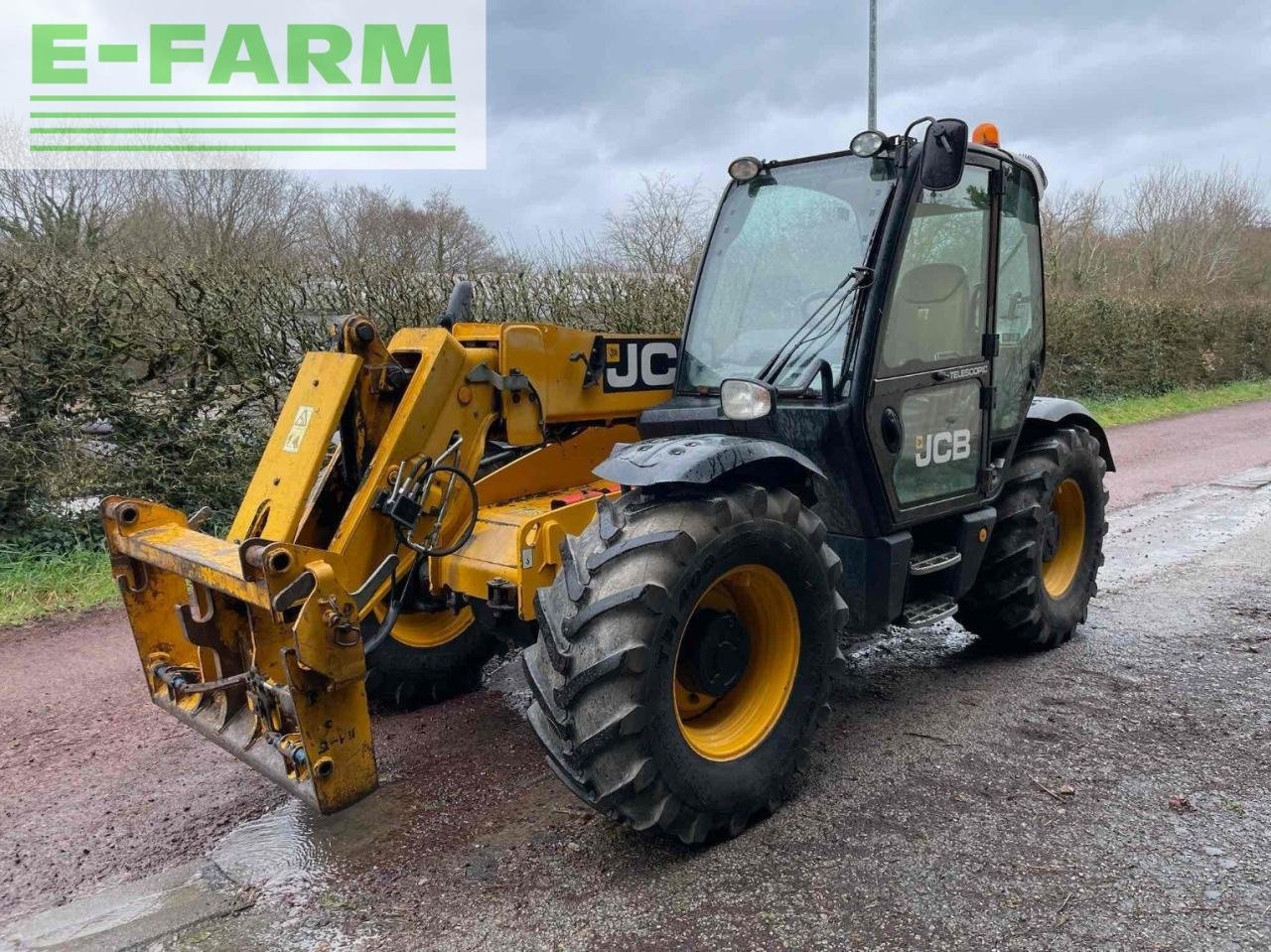 Teleskoplader of the type JCB 531.70, Gebrauchtmaschine in ST CLAIR SUR ELLE (Picture 1)