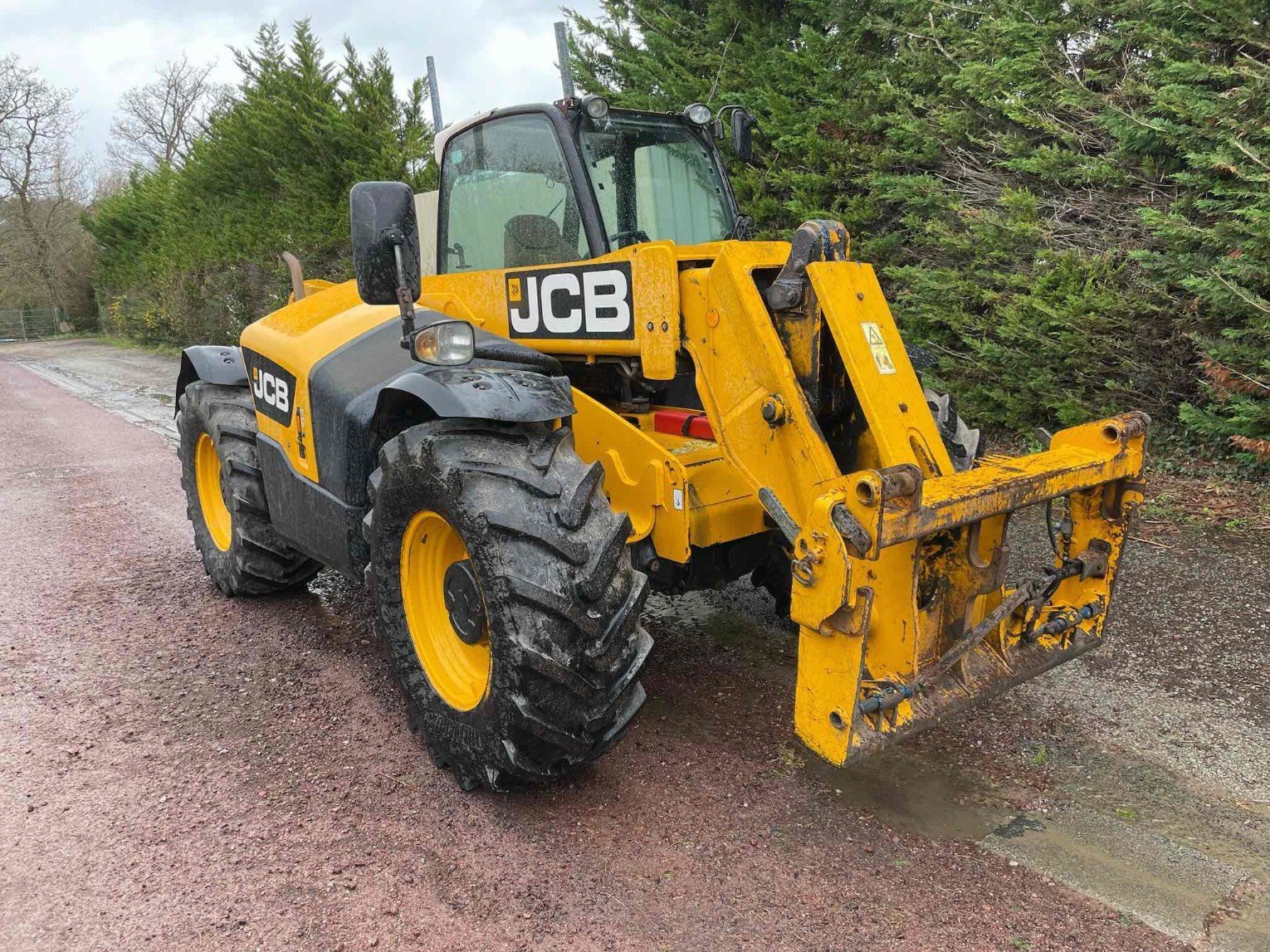 Teleskoplader des Typs JCB 531.70, Gebrauchtmaschine in SAINT CLAIR SUR ELLE (Bild 2)