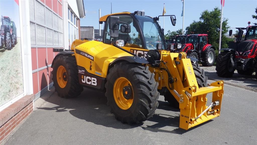 Teleskoplader of the type JCB 532-70 Agri Super-DualTech VT, Gebrauchtmaschine in Hobro (Picture 1)