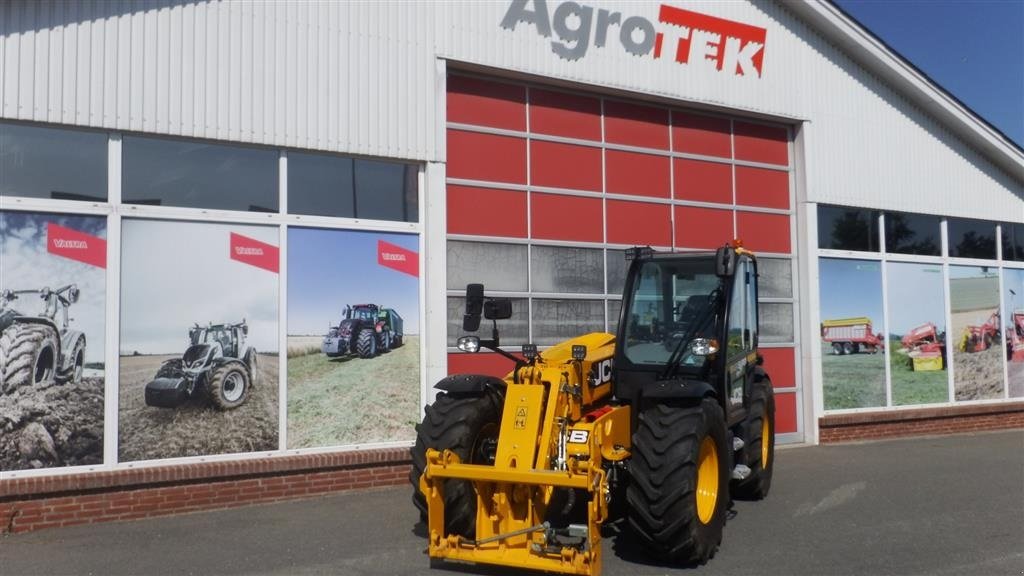 Teleskoplader van het type JCB 532-70 Agri Super-DualTech VT, Gebrauchtmaschine in Hobro (Foto 2)