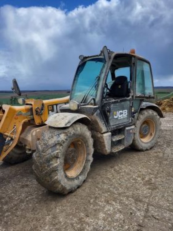 Teleskoplader des Typs JCB 53660AGT4F, Gebrauchtmaschine in Sainte Menehould (Bild 1)