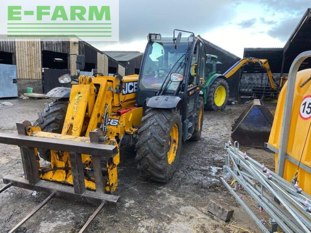 Teleskoplader of the type JCB 538-60 agri xtra, Gebrauchtmaschine in SHREWSBURRY (Picture 3)