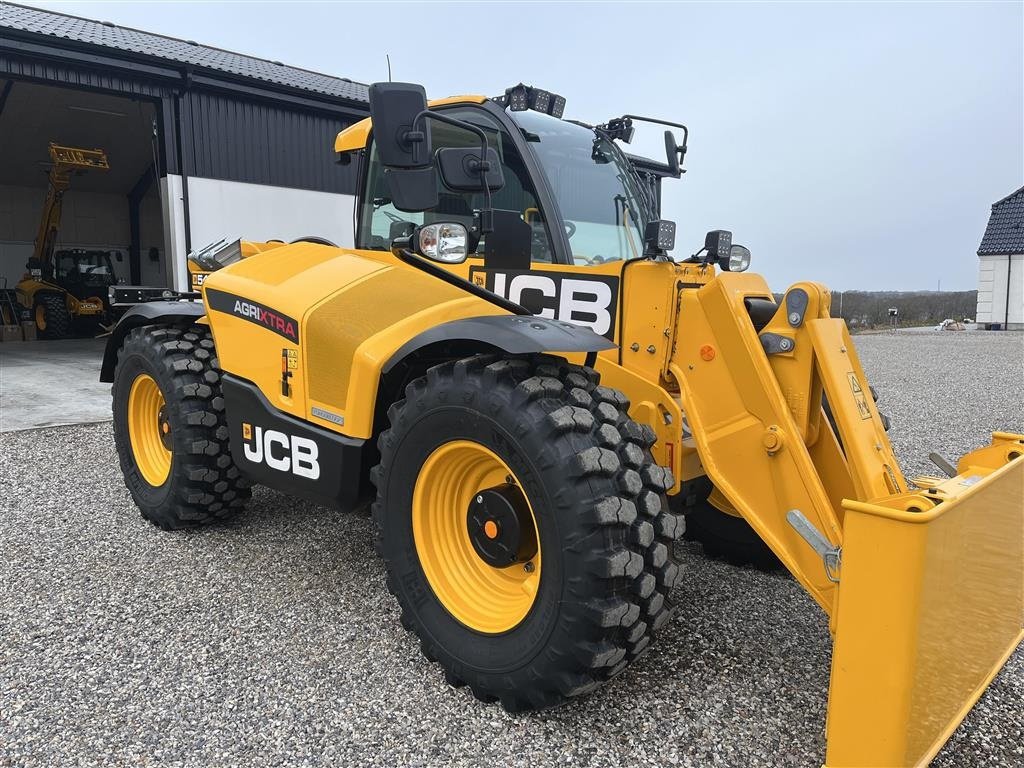 Teleskoplader от тип JCB 542-70 AGRI EXTRA, Gebrauchtmaschine в Mariager (Снимка 4)