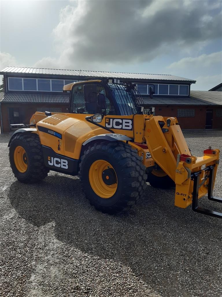 Teleskoplader van het type JCB 542-70 AGRI PRO årg 2020 kun kørt 1738 timer, Gebrauchtmaschine in Bylderup-Bov (Foto 2)