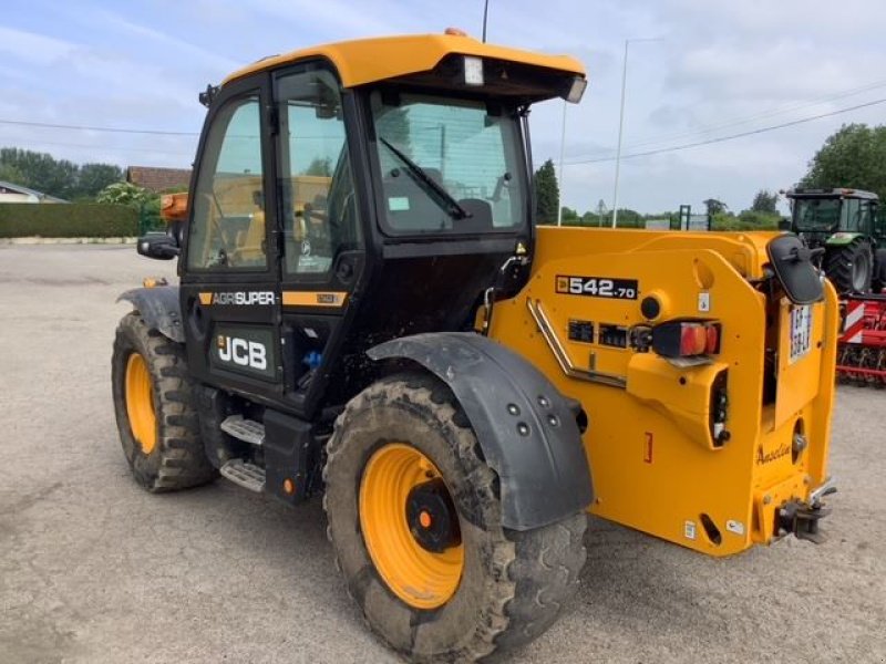 Teleskoplader a típus JCB 542-70 agri sup, Gebrauchtmaschine ekkor: les hayons (Kép 3)