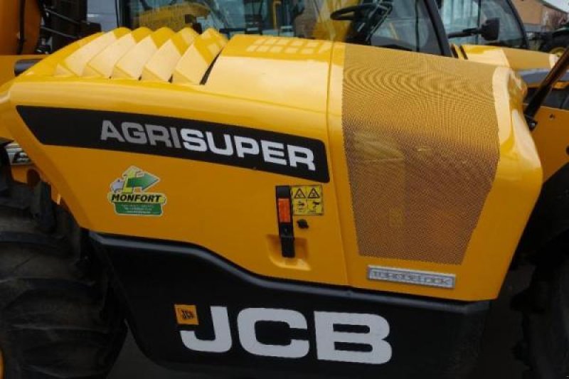 Teleskoplader du type JCB 542 70 Agri Super Powershift 6 vitesses, Gebrauchtmaschine en Sorée (Photo 2)