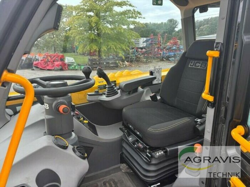 Teleskoplader van het type JCB 542-70 AGRI XTRA STUFE V, Gebrauchtmaschine in Calbe / Saale (Foto 10)