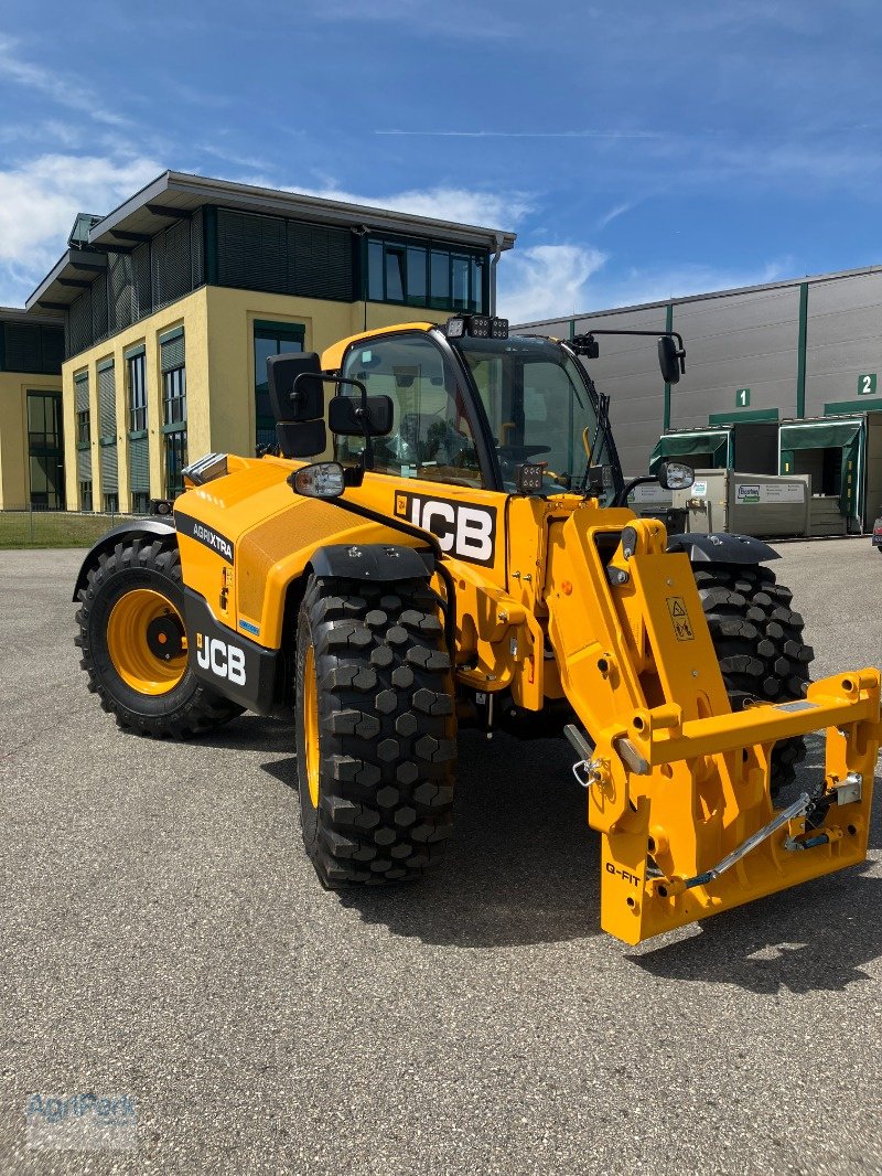 Teleskoplader van het type JCB 542-70 Agri Xtra, Neumaschine in Kirchdorf (Foto 5)