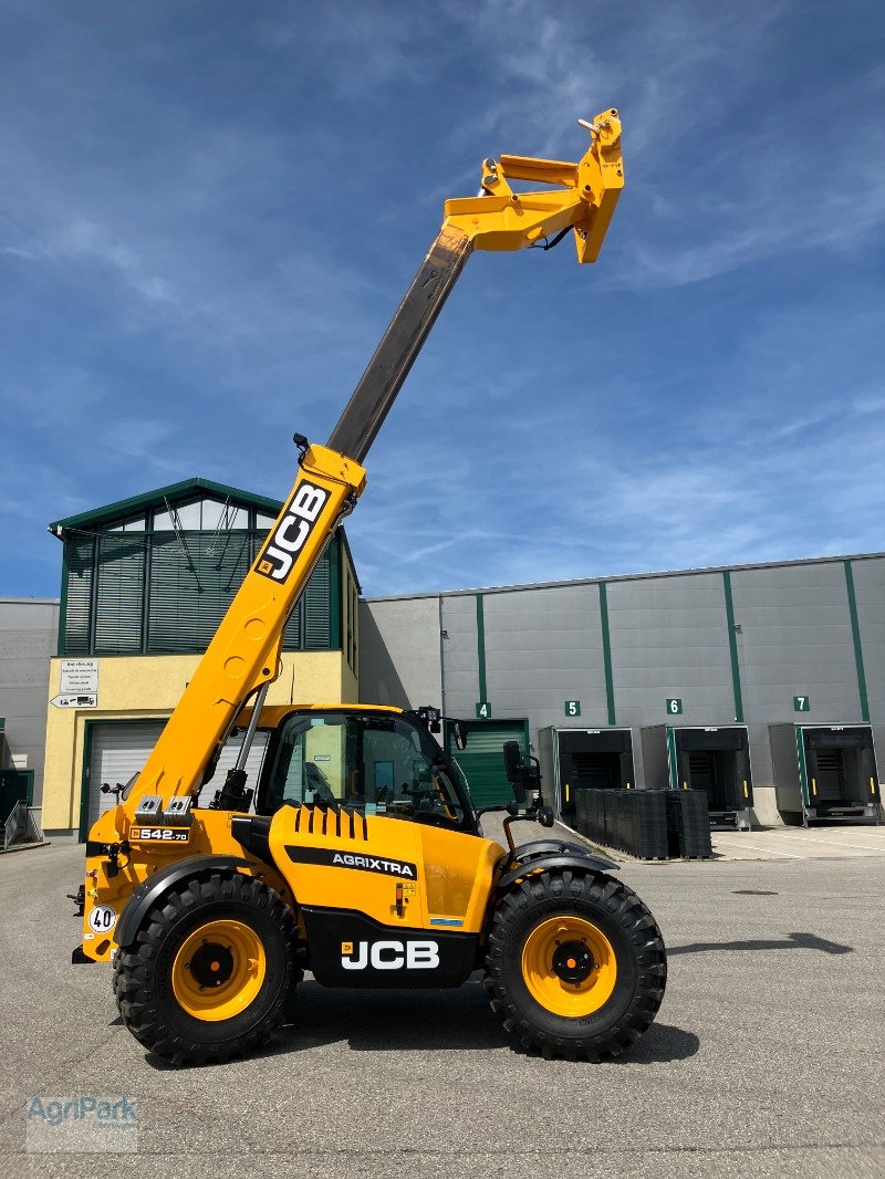 Teleskoplader van het type JCB 542-70 Agri Xtra, Neumaschine in Kirchdorf (Foto 3)