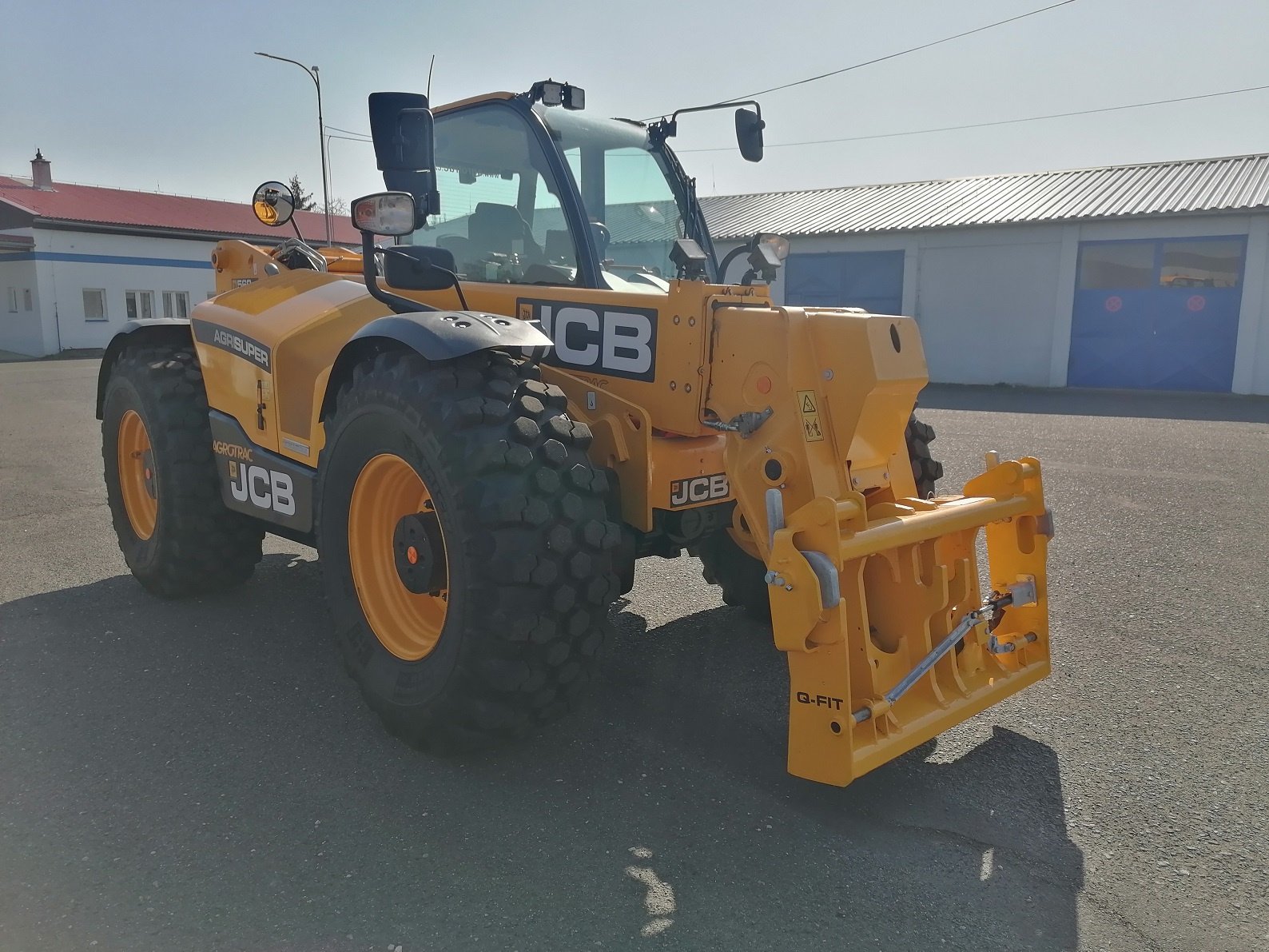 Teleskoplader типа JCB 560-80 AGRI SUPER, Gebrauchtmaschine в Roudnice nad Labem (Фотография 2)