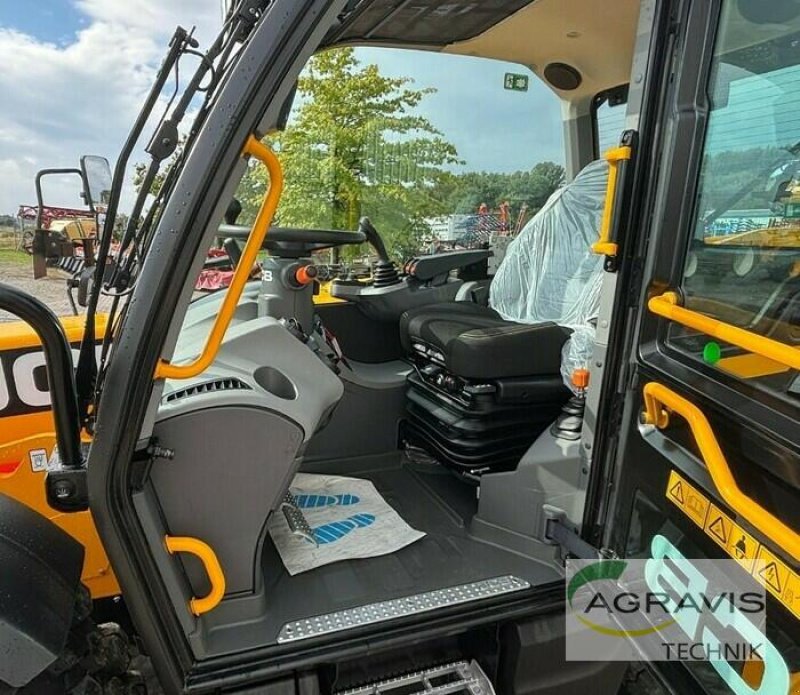 Teleskoplader van het type JCB 560-80 AGRI XTRA DUALTEC, Gebrauchtmaschine in Calbe / Saale (Foto 10)