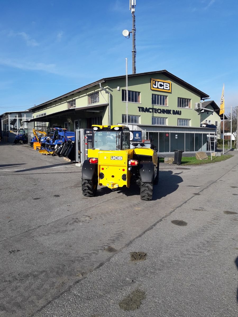 Teleskoplader от тип JCB Kompaktteleskoplader 525-60, Neumaschine в Wien (Снимка 4)