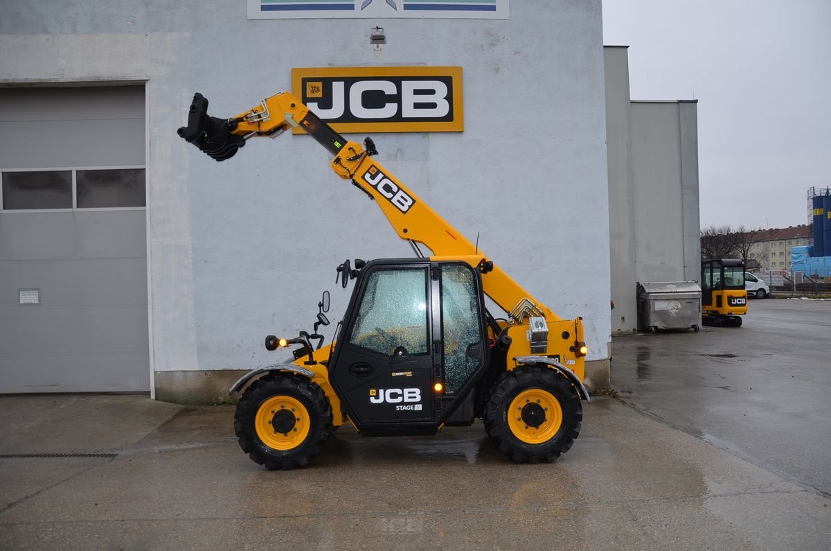 Teleskoplader от тип JCB Kompaktteleskoplader, Neumaschine в Wien (Снимка 1)