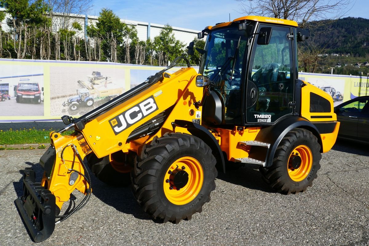 Teleskoplader типа JCB TM 220 Agri, Gebrauchtmaschine в Villach (Фотография 1)