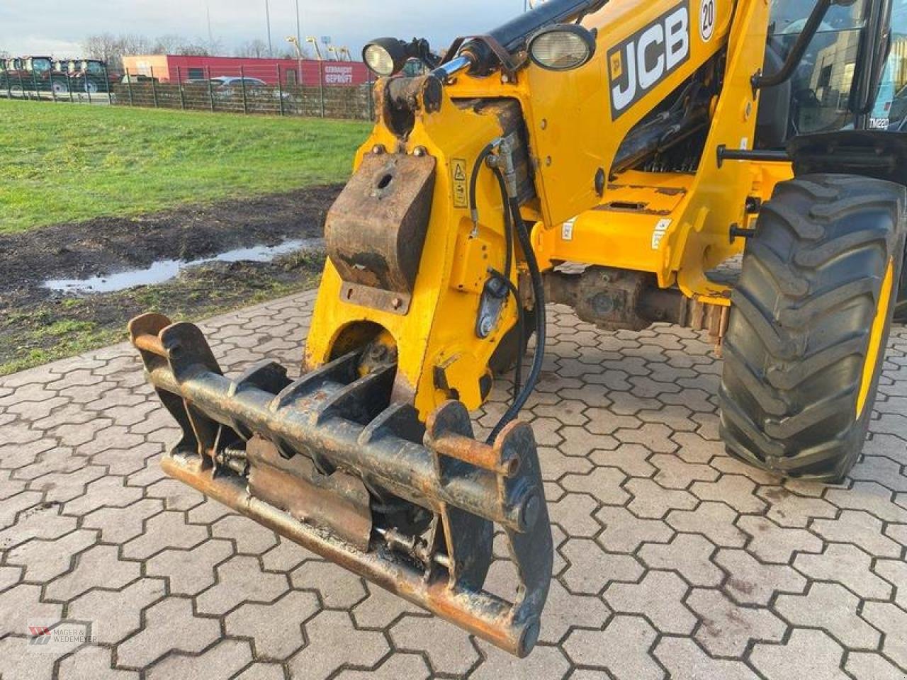 Teleskoplader del tipo JCB TM 220 DEFEKT, Gebrauchtmaschine In Oyten (Immagine 2)