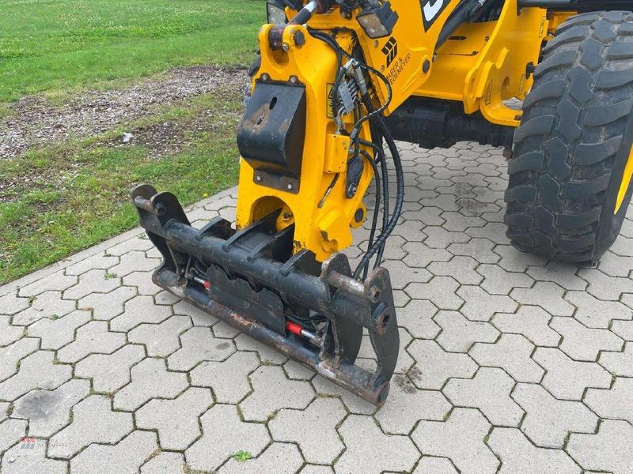 Teleskoplader van het type JCB TM 220 TELESKOPRADLADER, Gebrauchtmaschine in Oyten (Foto 2)