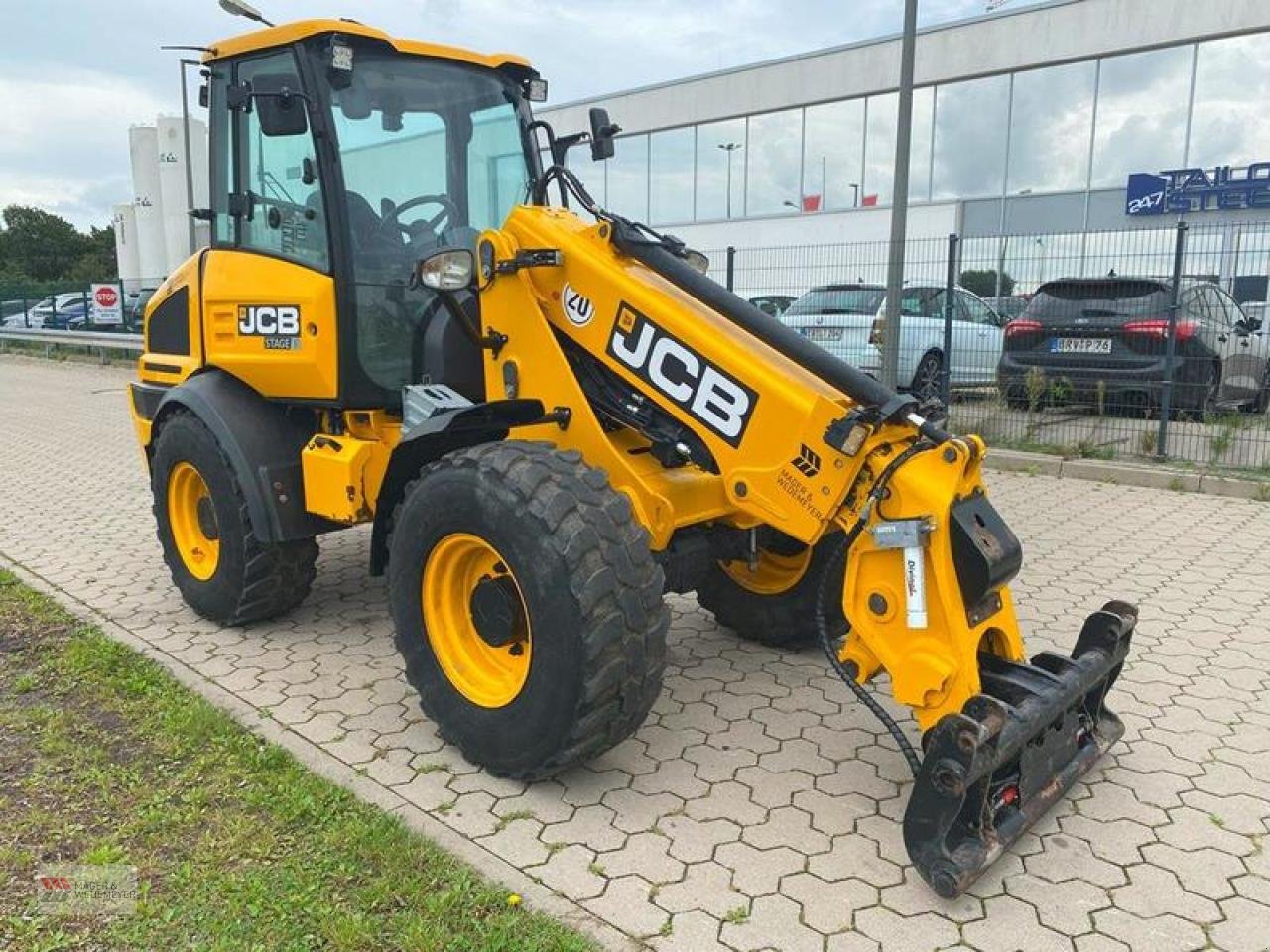 Teleskoplader van het type JCB TM 220 TELESKOPRADLADER, Gebrauchtmaschine in Oyten (Foto 3)