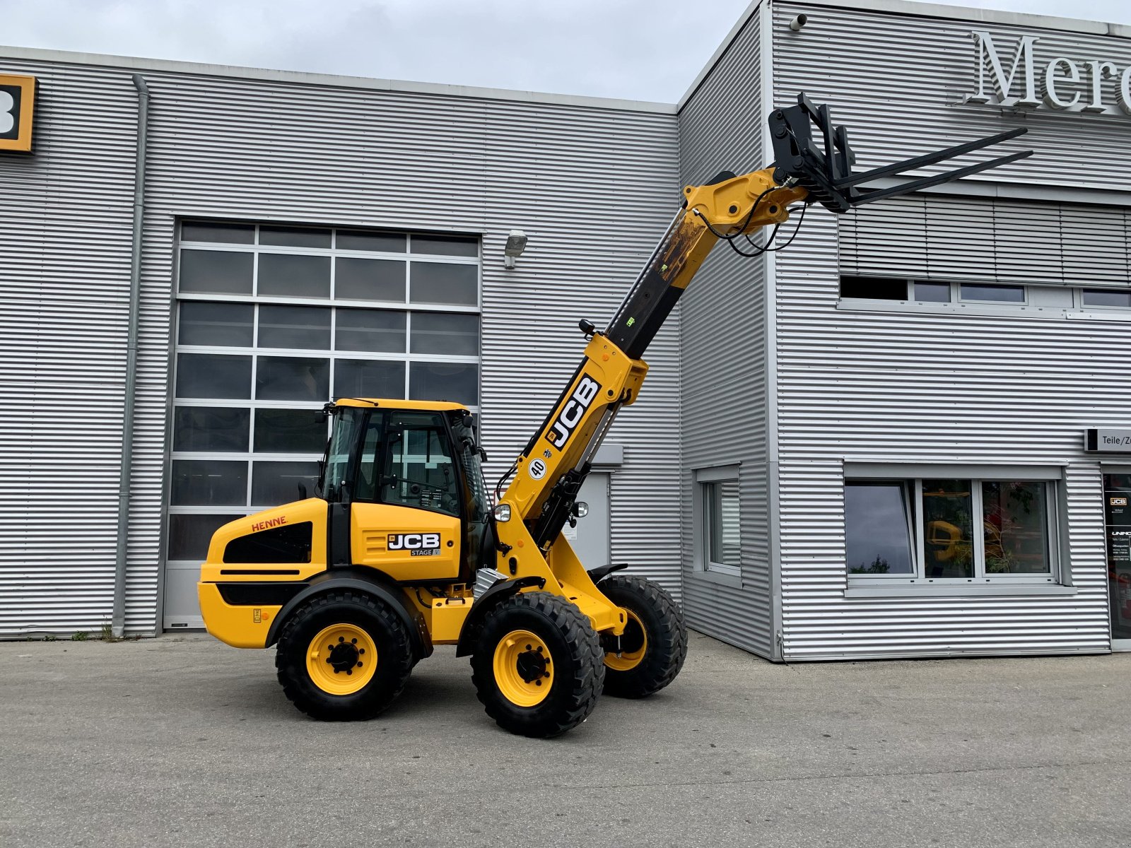 Teleskoplader of the type JCB TM 220, Neumaschine in Heimstetten (Picture 5)