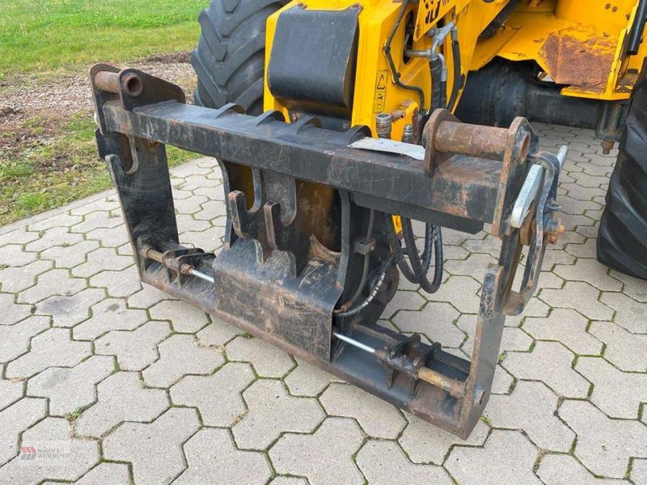 Teleskoplader des Typs JCB TM 310S TELESKOPRADLADER, Gebrauchtmaschine in Oyten (Bild 2)